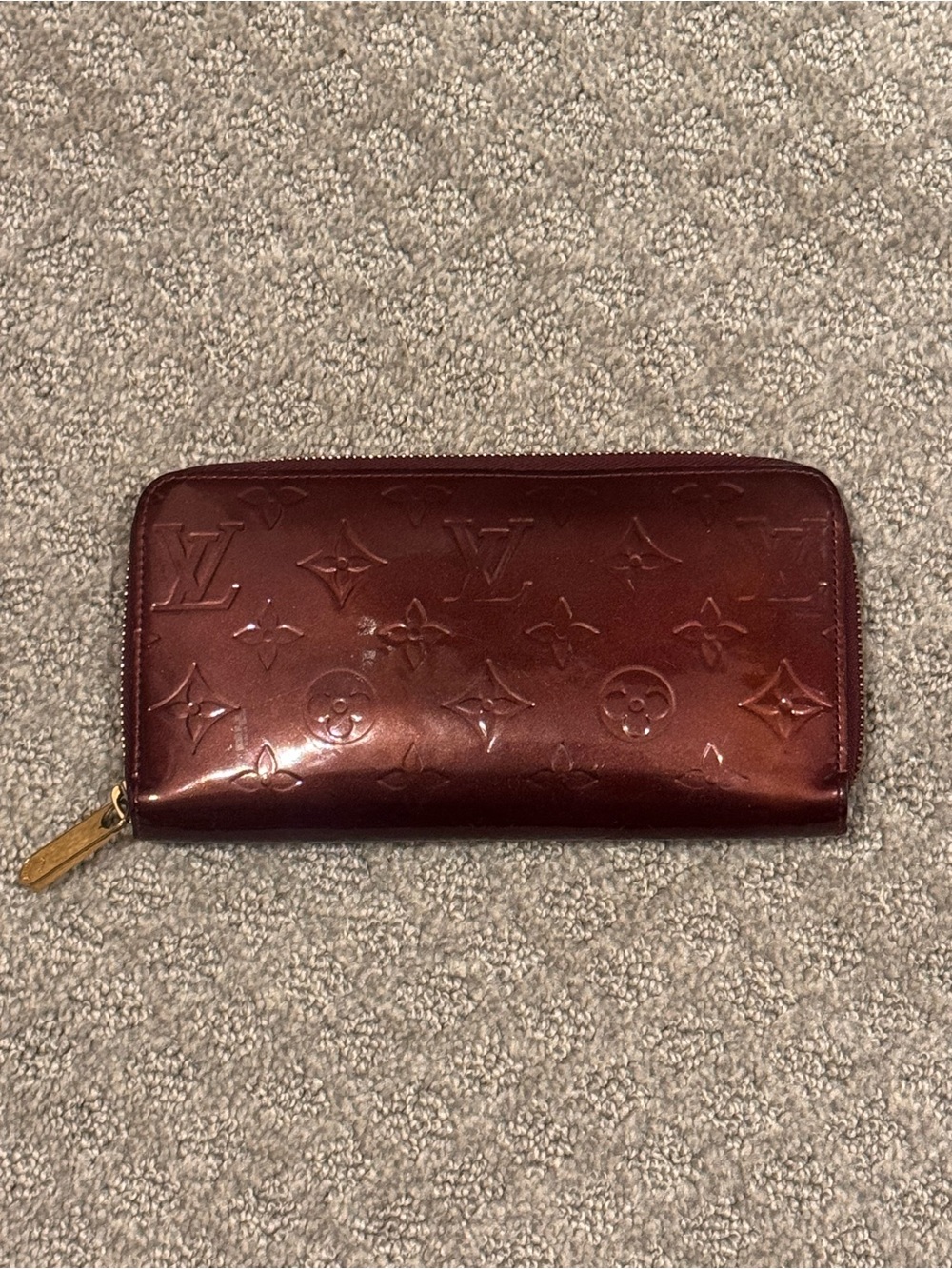 Louis Vuitton Burgundy Vernis Gold-Tone Zip Pull Wallet